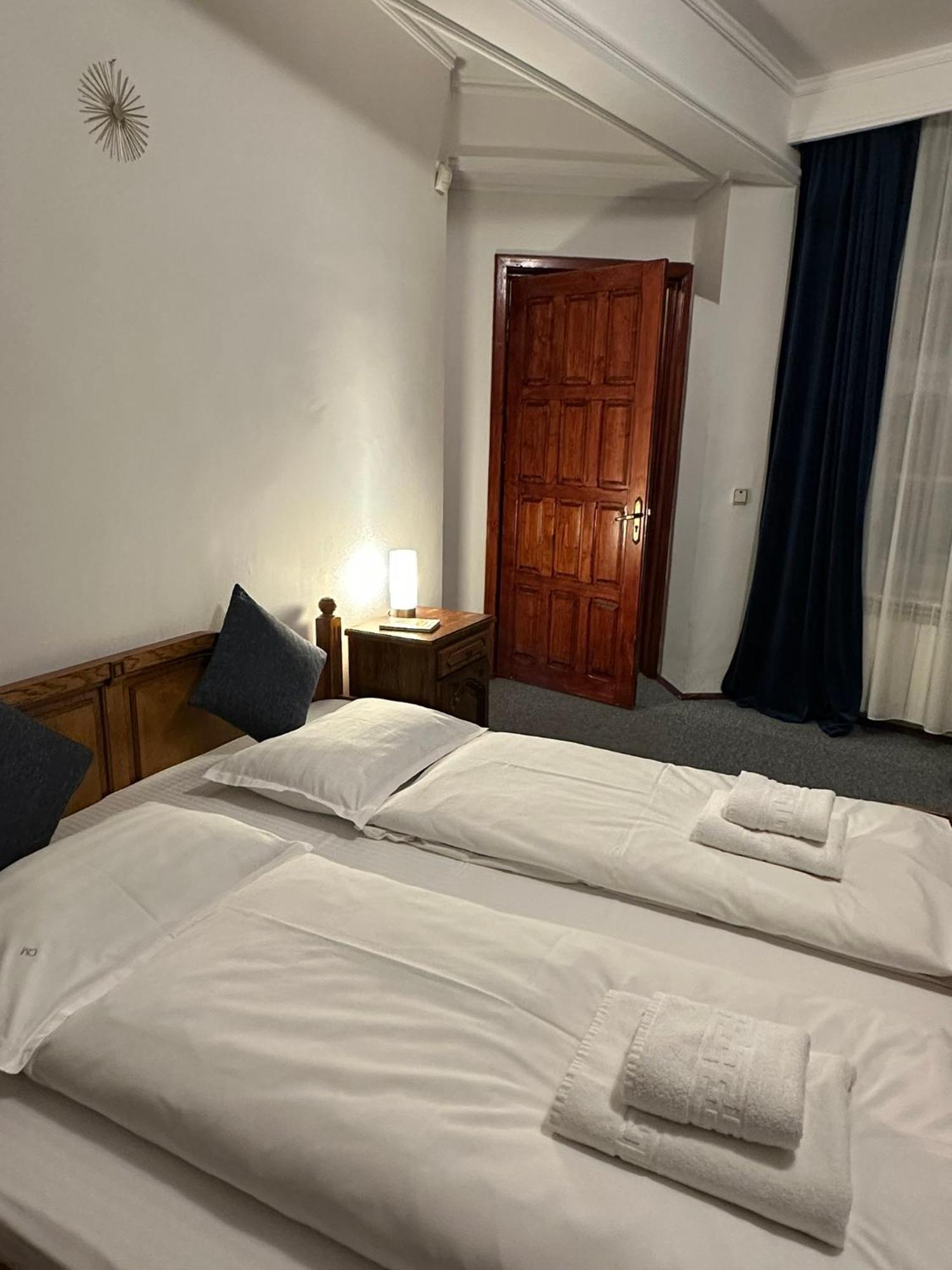 Pine Peak Apartments Предял Экстерьер фото
